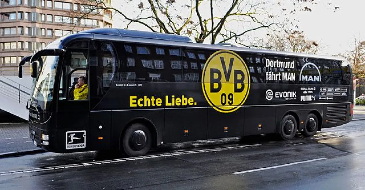 Němec zaútočil bombami na fotbalisty Dortmundu, nyní půjde na 14 let do vězení