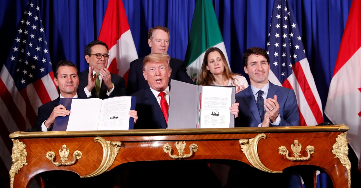 „Strašlivá NAFTA je minulostí.“ Trump podepsal novou dohodu o volném obchodu