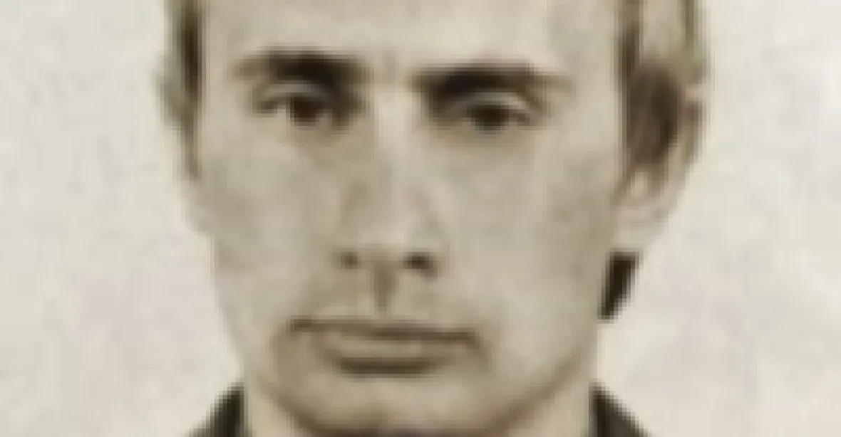 V Německu byla nalezena Putinova průkazka Stasi