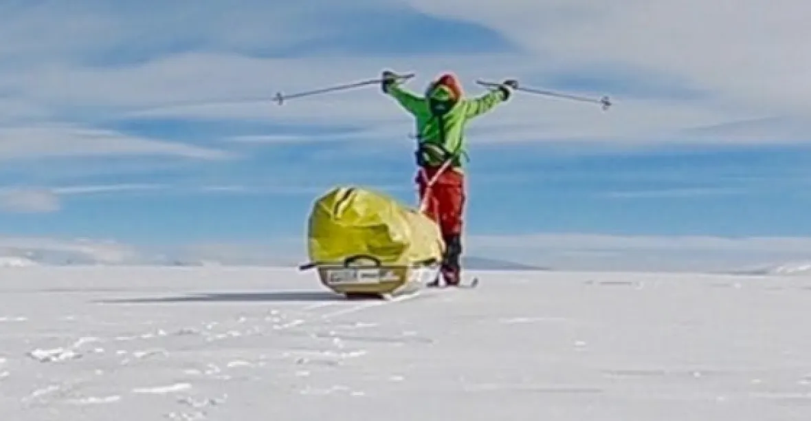 Sám pěšky přes Antarktidu. Američan to dokázal jako první. Měl pouze 170kilové saně