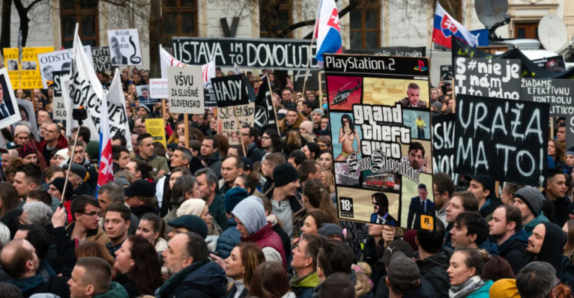 Pětina Slováků žijící v zahraničí se nechce vrátit do vlasti, vadí jim korupce