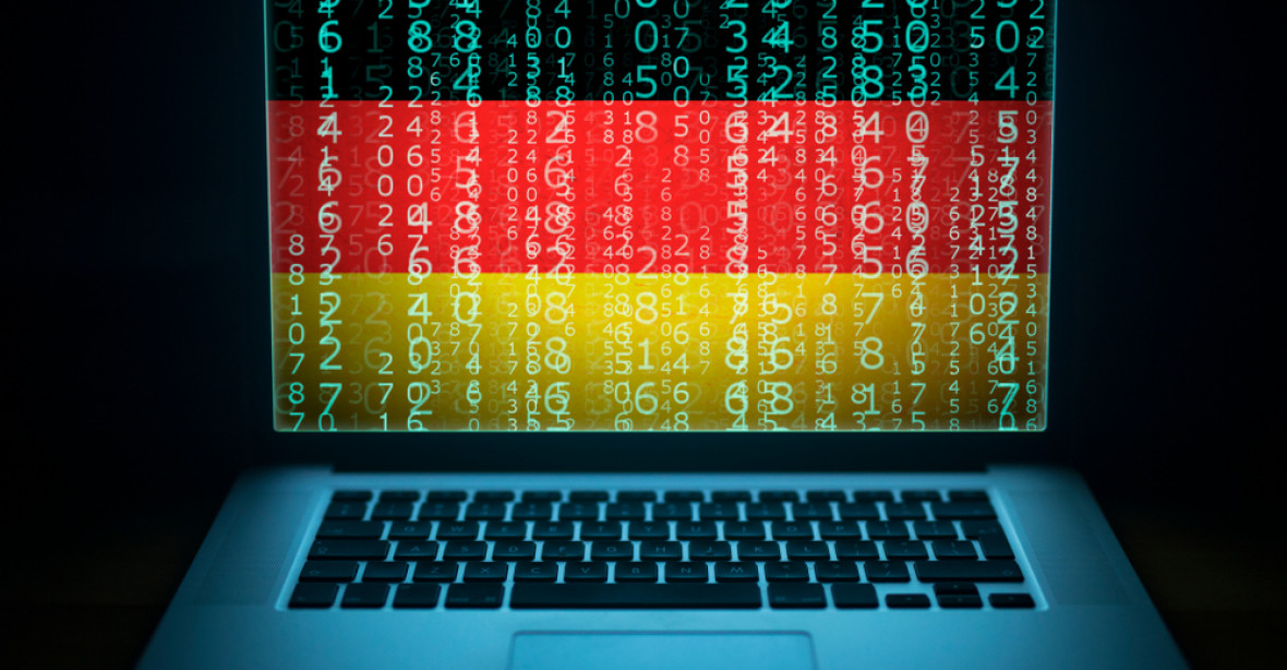Hackeři ukradli německým politikům data včetně čísel kreditek. Poškozená je i Merkelová