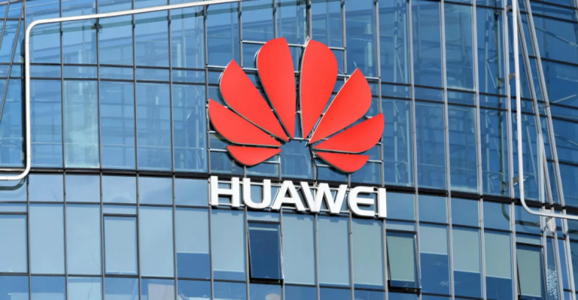 Na 160 subjektů má provést analýzu používání technologie Huawei