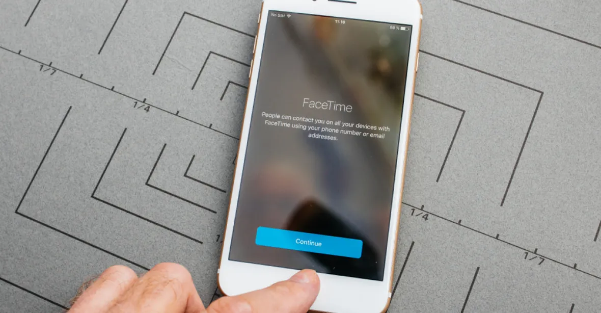 FaceTime může odposlouchávat, aniž by uživatel přijal hovor, přiznal Apple