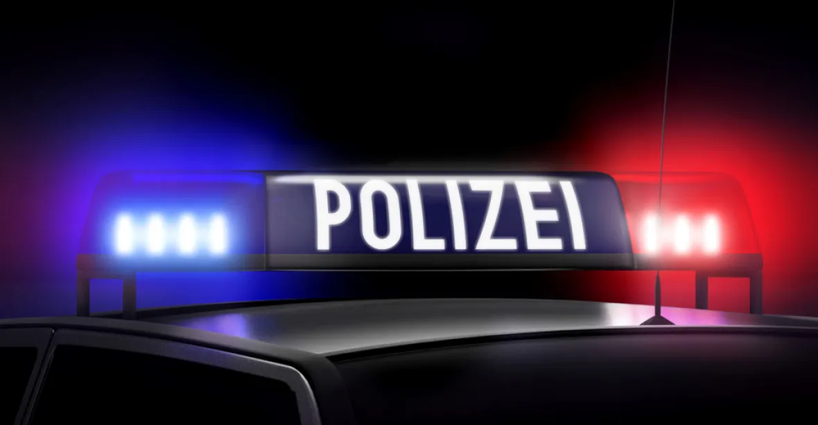 Řidič najížděl ve Vídni do chodců, po střelbě policistů zemřel v nemocnici