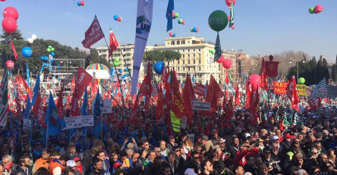 Itálie zažila největší demonstraci za poslední čtyři roky. Účastníkům vadí současná vláda