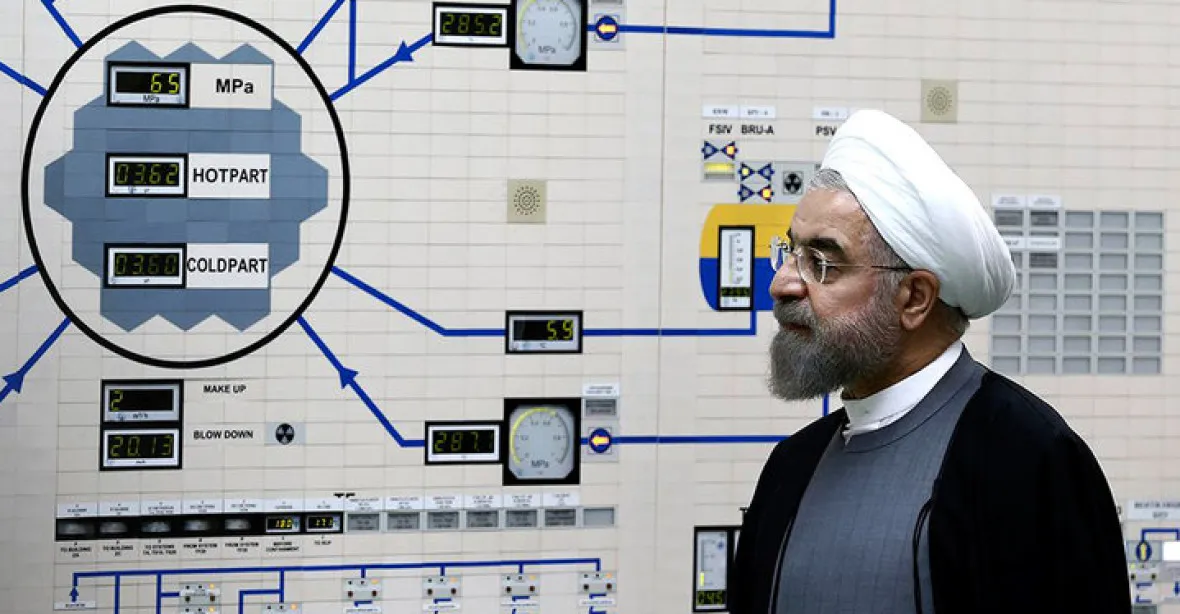 Írán jadernou dohodu dodržuje, říká agentura MAAE, která na ni dohlíží. Navzdory sankcím USA
