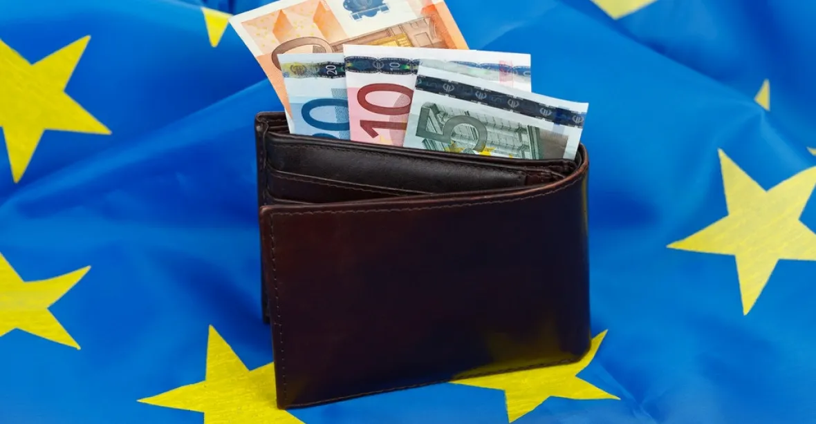 Bankéřům se v EU daří. Téměř 5000 z nich si vydělalo přes milion eur