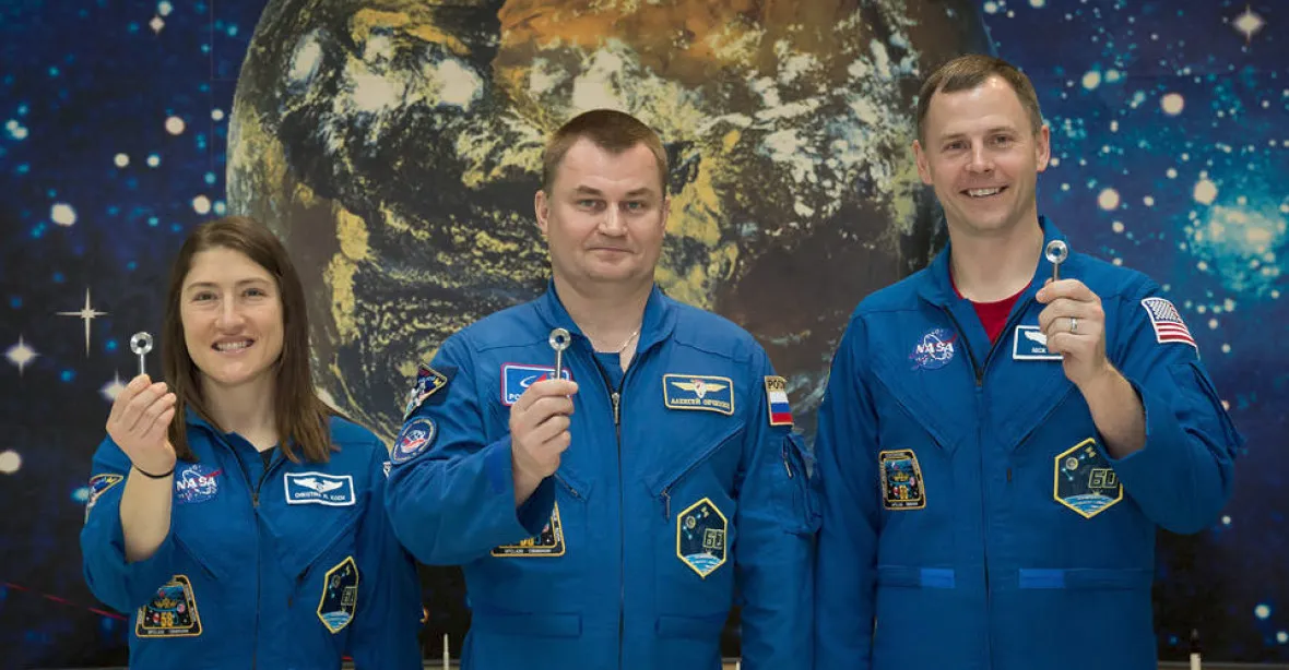 Směr ISS. Ruský Sojuz úspěšně vynesl na oběžnou dráhu tříčlennou posádku