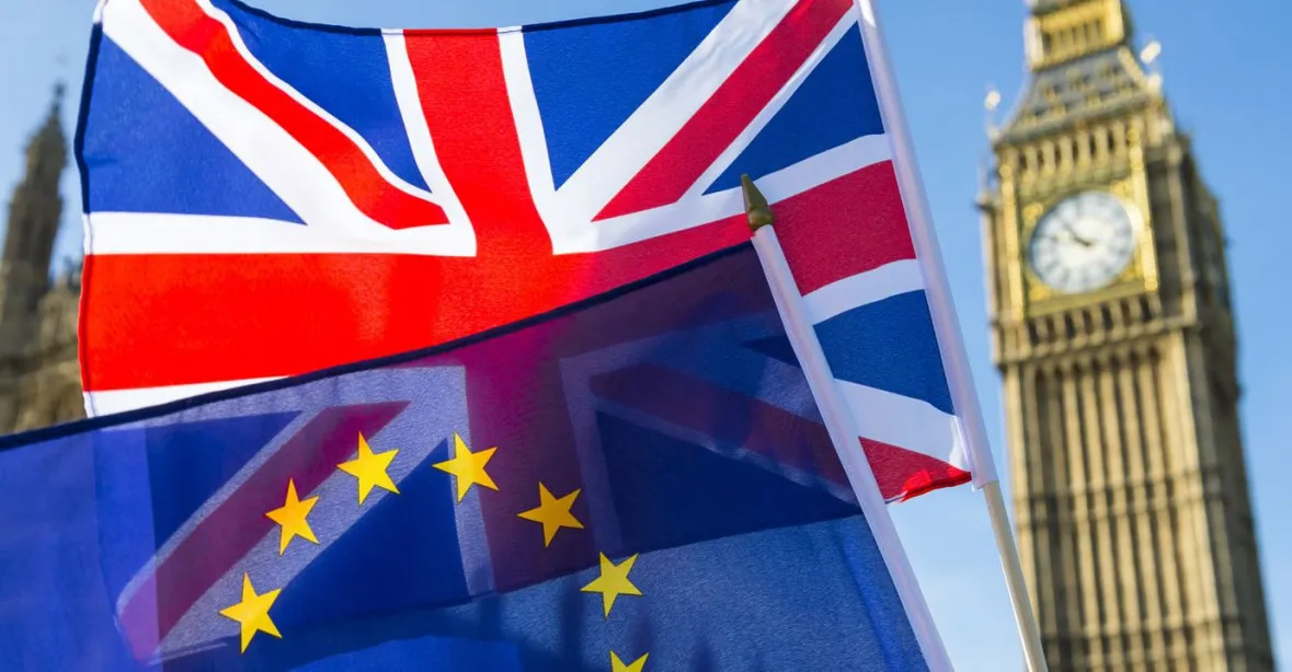Britští poslanci chtějí kvůli brexitu převzít agendu ve sněmovně