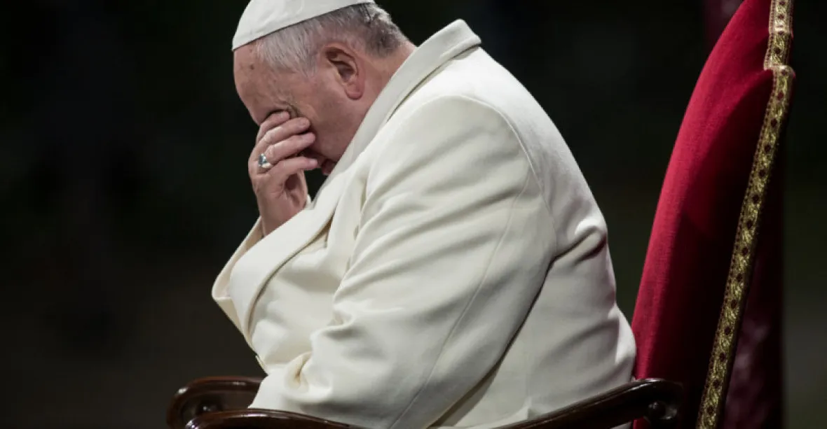 Církev by měla přiznat zneužívání žen a dětí. Jinak se stane „muzeem“, řekl papež