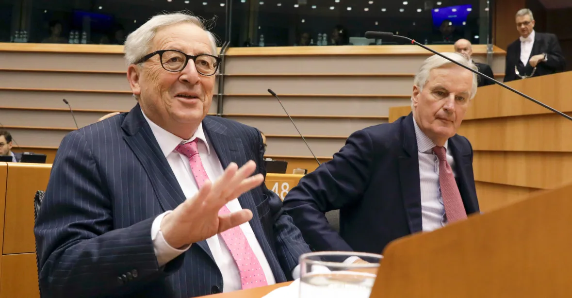 Junckerovo ultimátum Britům: Schvalte do 12. 4. dohodu, jinak další odklad brexitu nepovolíme