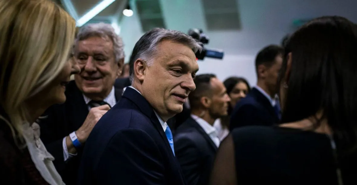 Zachraňme Evropu. Orbán před volbami do EP představil svůj protiimigrační program