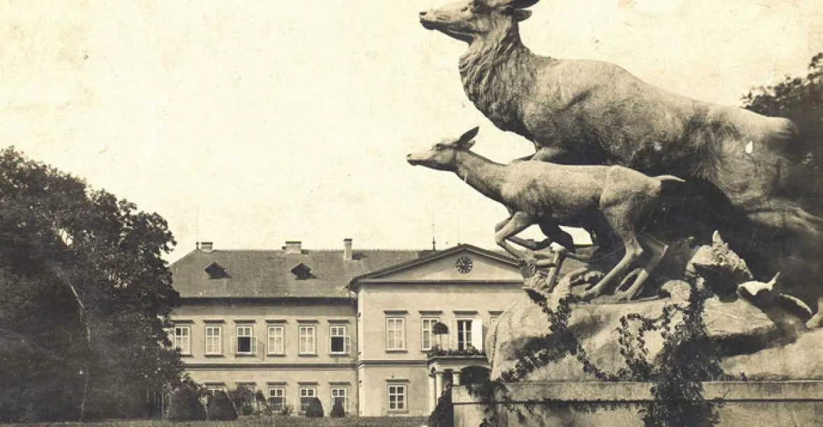 Zámek, v němž bydlel u Prahy Heydrich, se vydražil za 39 milionů korun. Kupec neznámý