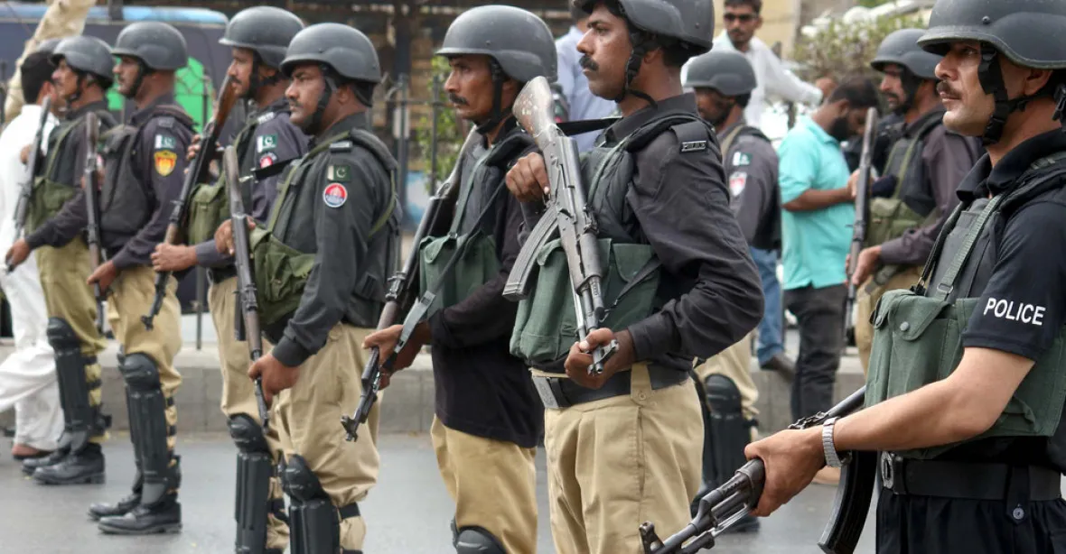 Na pětihvězdičkový hotel v Pákistánu zaútočili ozbrojenci, většinu hostů se podařilo evakuovat
