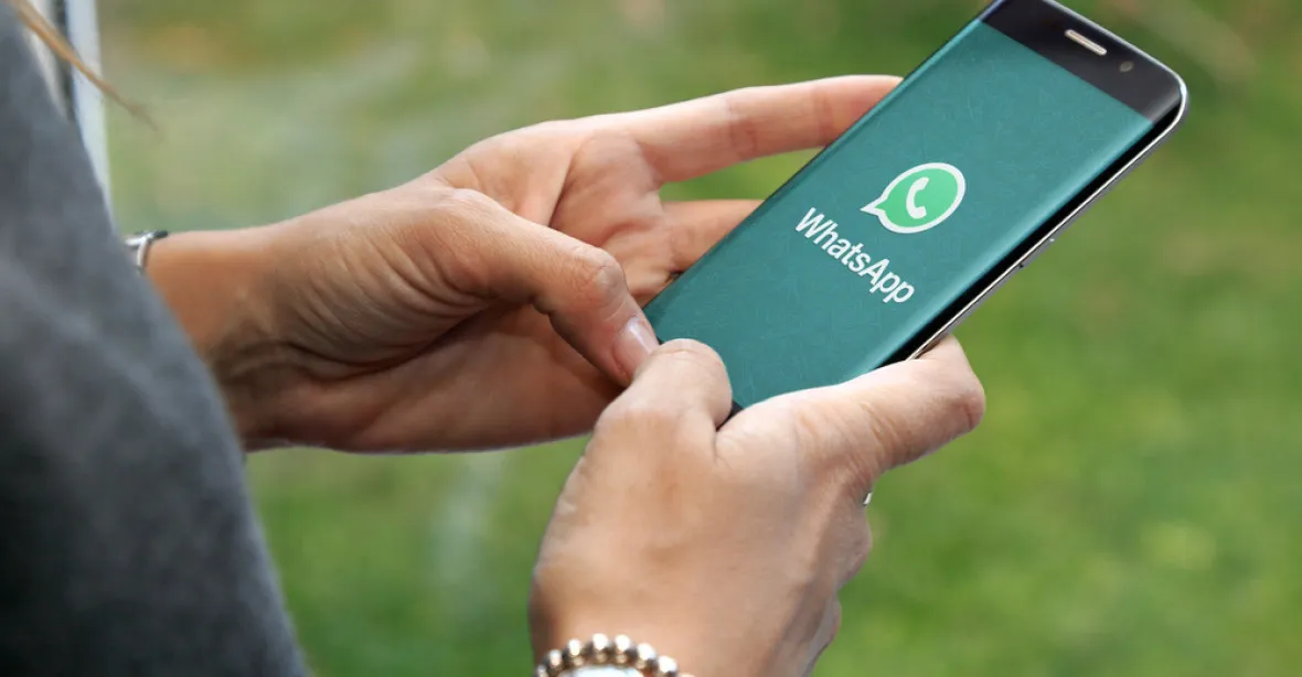 WhatsApp měl závažnou chybu, která umožnila špehovat uživatele