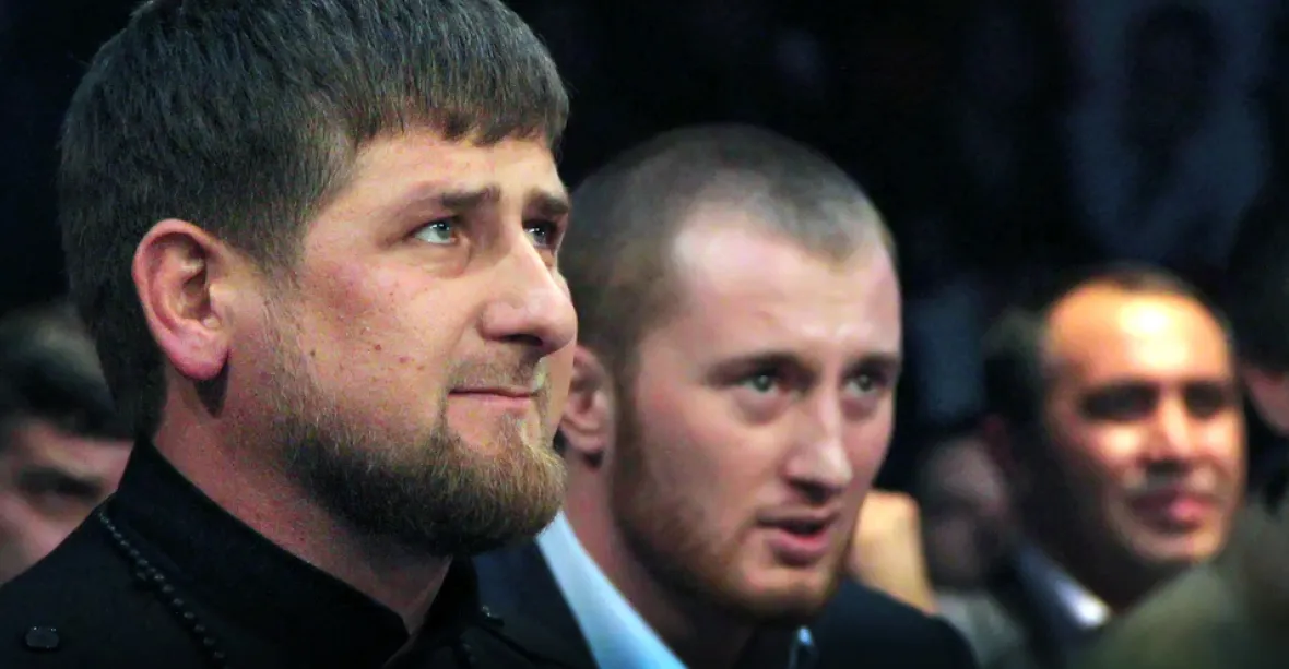 Zpřelámu vám prsty a vytrhnu jazyk, vzkazuje Kadyrov svým kritikům na síti