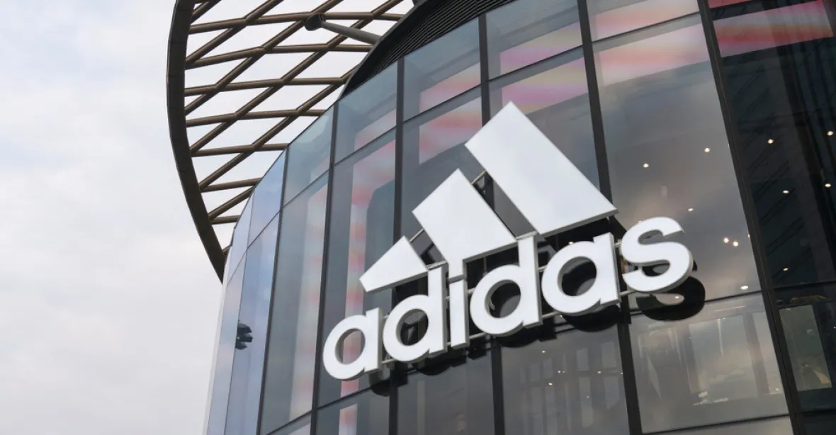 Pruhy Adidasu nejsou ochrannou známkou, rozhodl Evropský soudní dvůr