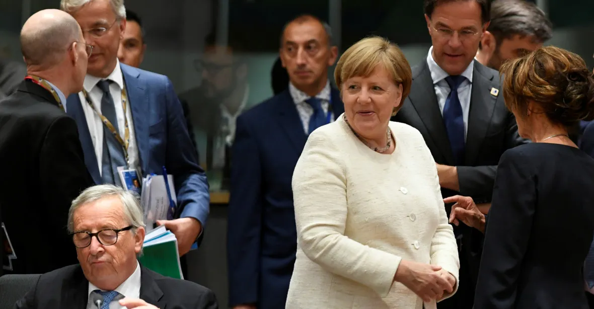 Summit se na obsazení v čele EU neshodl. Politici se musí sejít znovu