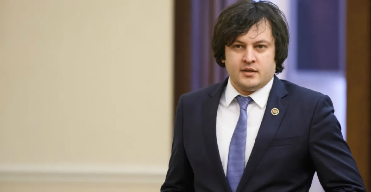 Šéf gruzínského parlamentu po nepokojích v Tbilisi rezignoval