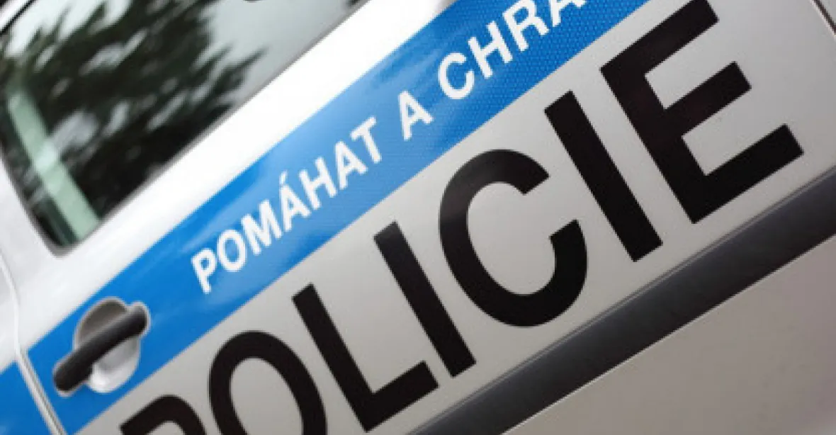 Policie zasahuje na středočeském úřadě kvůli kontroverzním smlouvám hejtmanky Jermanové