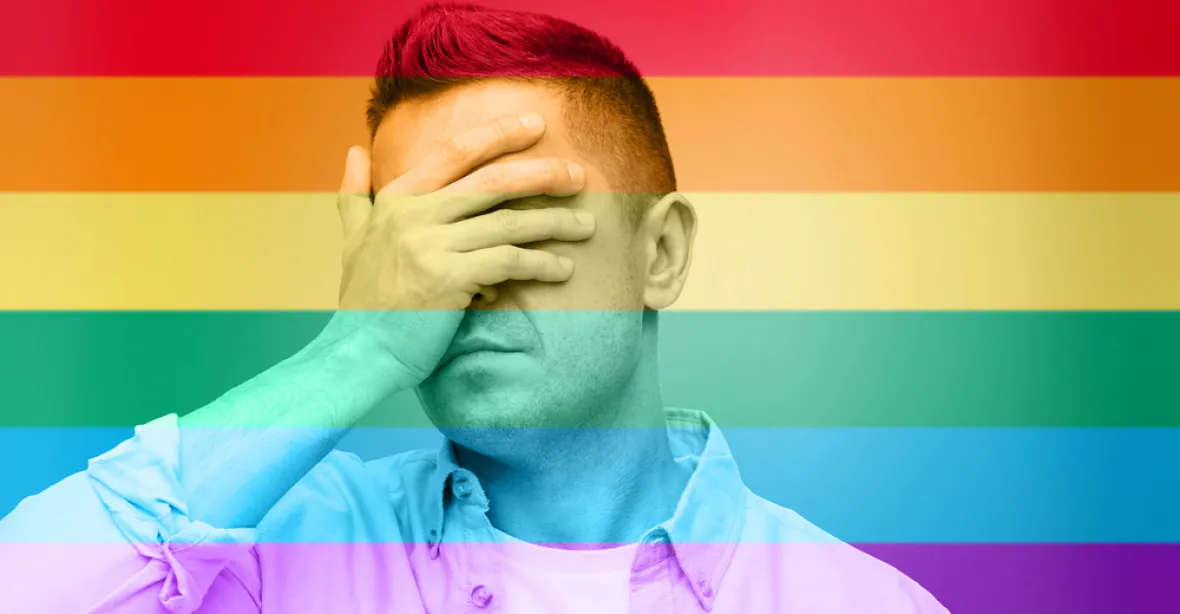 Členům LGBTQ+ komunity hrozí kvůli stresu častěji duševní nemoci, tvrdí studie