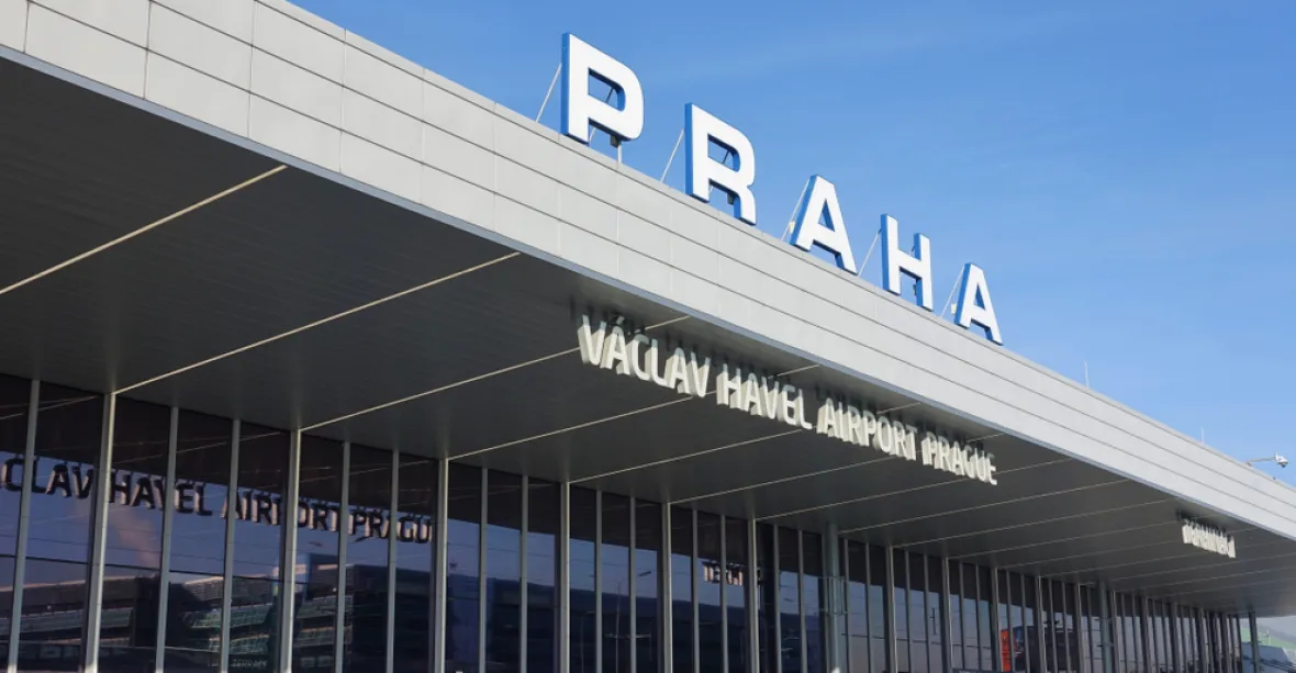 Letiště Praha loni zvýšilo čistý zisk o desetinu na 3,3 miliard korun