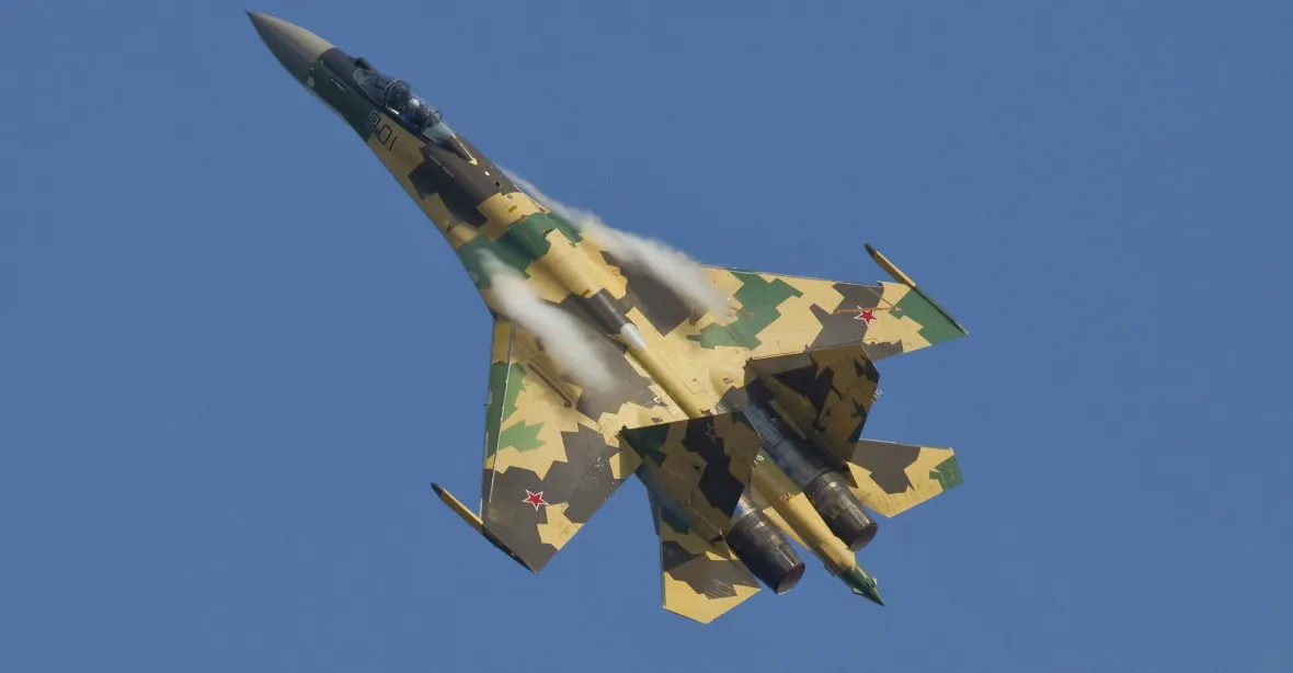 Rusko nabízí Turecku stíhačky Su-35 náhradou za americké F-35