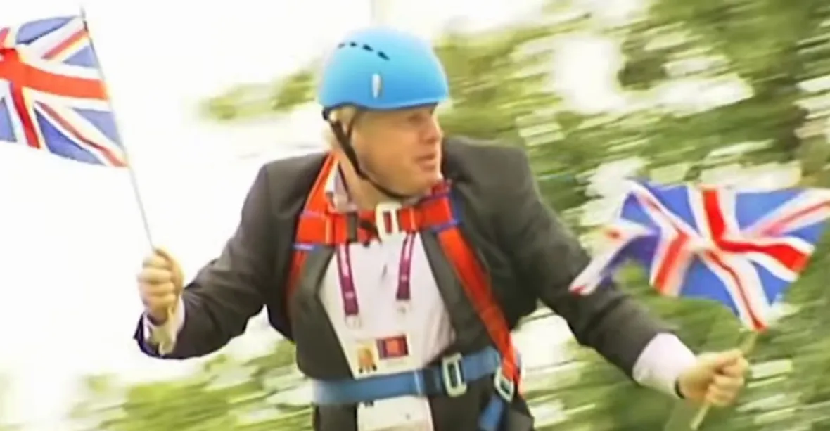 VIDEO: Nový britský premiér? „Létající“ Boris srážející malé děti