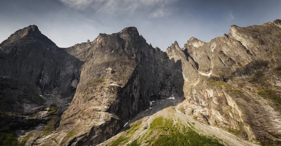 Čeští horolezci jsou mrtví, potvrdili norští záchranáři. Vyzvednout je se však nepodařilo