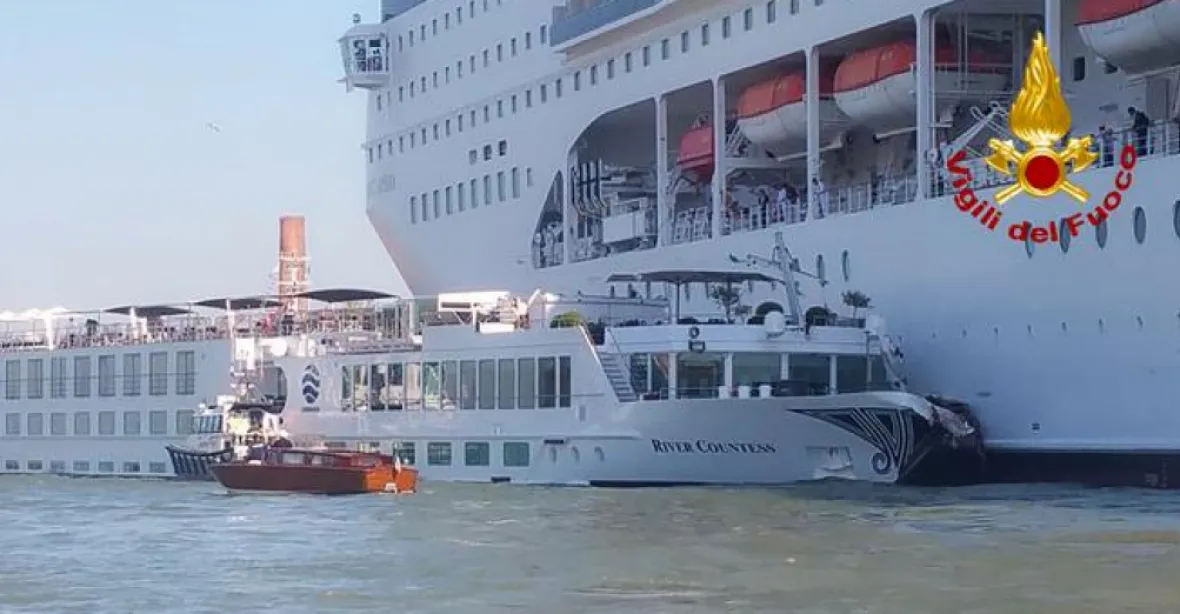 Benátky zakázaly velkým lodím plout do centra, město nechce další nehodu