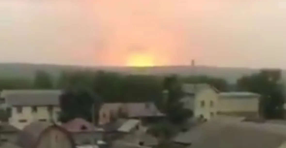 VIDEO: U sibiřského Ačinska znovu explodovala munice. Úřady hlásí osm zraněných