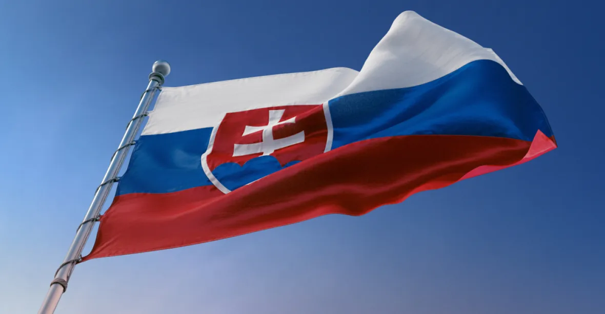 Předseda slovenského parlamentu chce vyšší stožár, než mají Maďaři