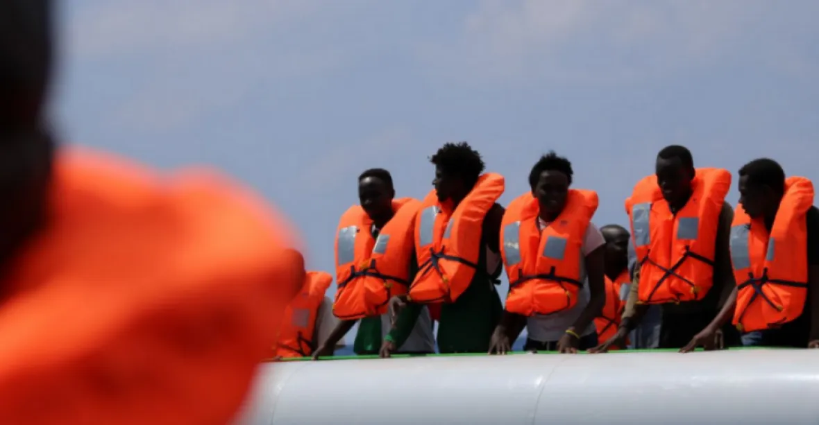 Malta převzala 356 migrantů z lodě Ocean Viking