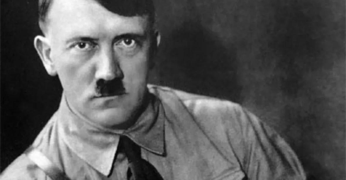 Francouzský senát ukrývá bustu Hitlera i nacistickou vlajku