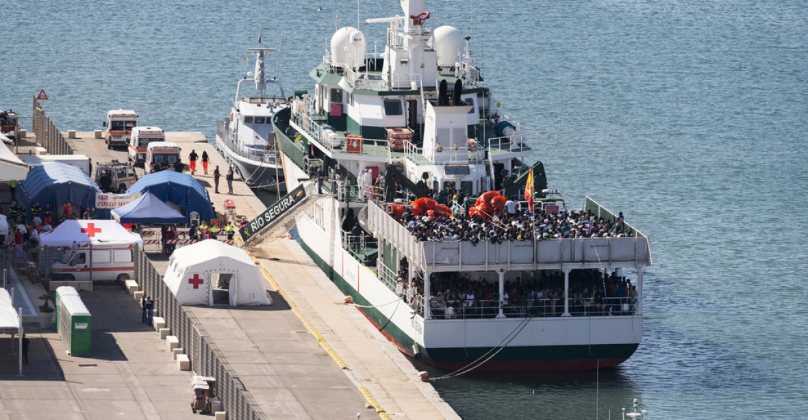 Německý kapitán lodě s migranty má v Itálii zaplatit 300 000 eur
