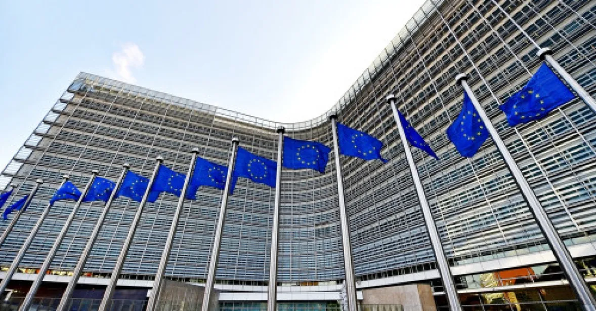 Von der Leyenová schválila novou Evropskou komisi. Má být genderově vyrovnanější