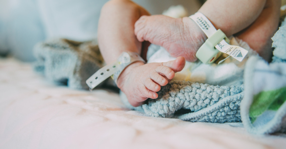 V Motole se narodilo první dítě z transplantované dělohy