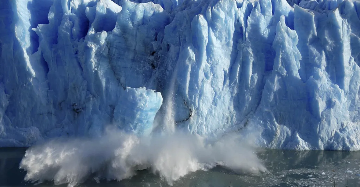 Klimatický panel: Hladina moří kvůli tání ledovců prudce stoupá