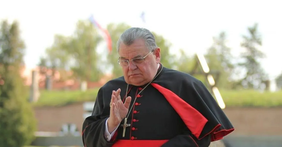 Kardinál Duka čelí trestnímu oznámení od muže, kterého měl zneužívat duchovní