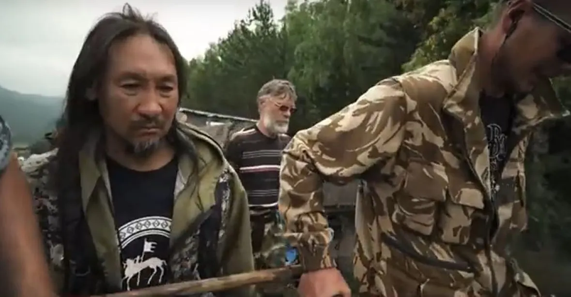 VIDEO: Jakutský šaman chce vyhnat z Putina démony. Hrozí, že ho prohlásí za nepříčetného