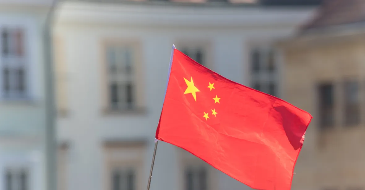 Čína varovala Prahu, že pocítí újmu. Za Peking se důrazně staví i KSČM