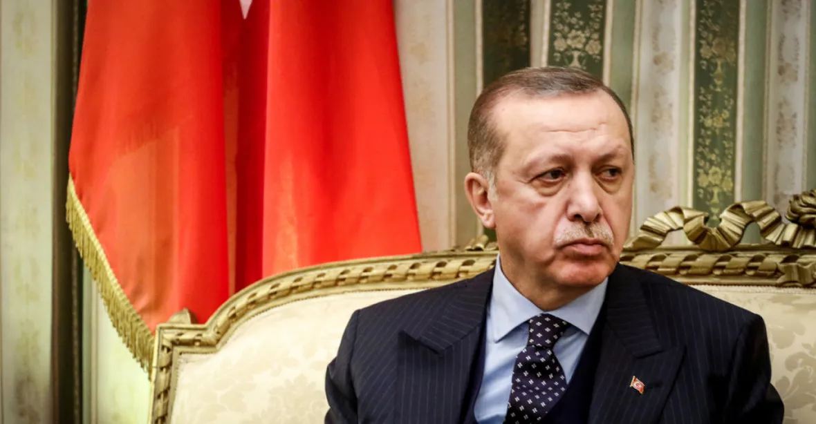 Turecko se dopustilo zločinů, sbližuje se s vraždícím islamismem a nemůže do EU, míní Zeman