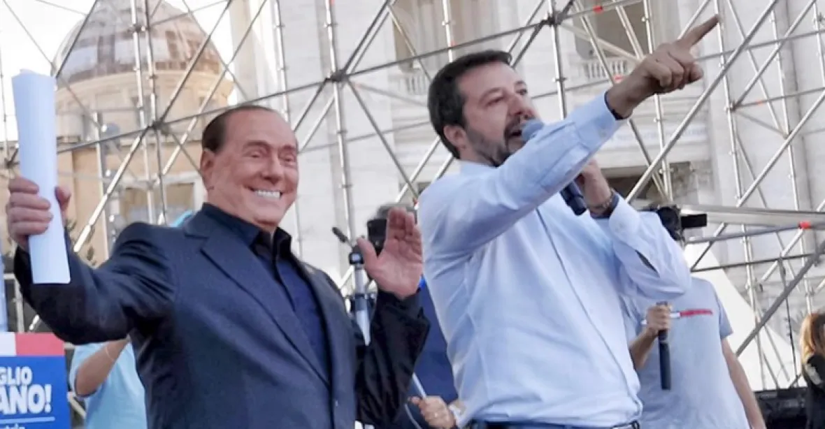 Italská pravice protestovala v Římě proti vládě. Salvini posílá nezvolený kabinet domů