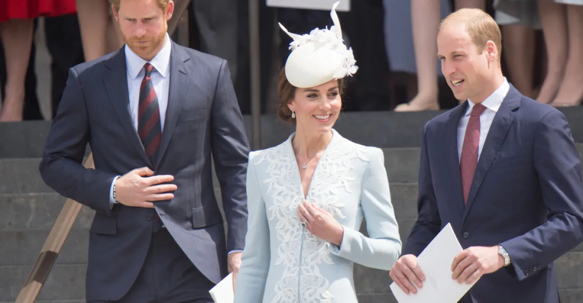 VIDEO: Napětí v královské rodině. Harry a William se odcizili kvůli sporům jejich manželek
