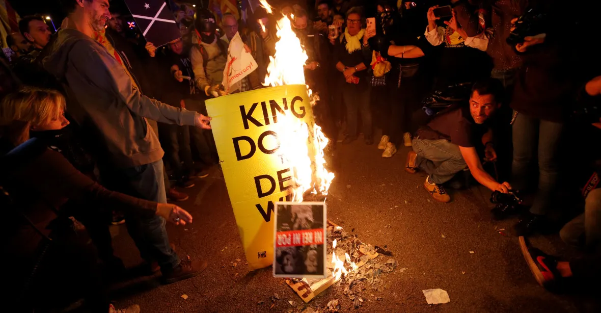 Davy v Barceloně protestovaly proti králi