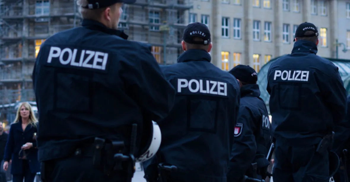 Policie v Německu zatkla tři muže podezřelé z plánovaní velkého útoku