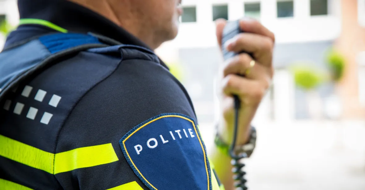 Při útoku nožem byly v Haagu zraněny tři děti