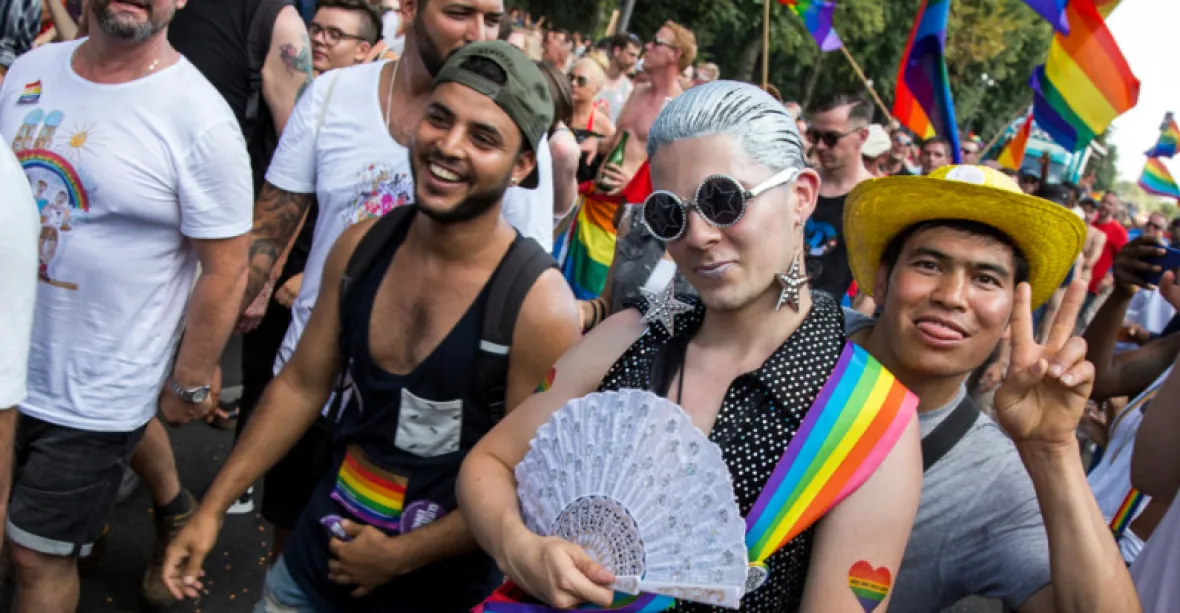 Prudký nárůst útoků vůči homosexuálům v Berlíně. Zástupce migrantů přiznává nepřátelství