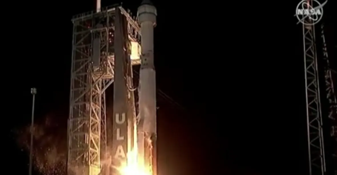 Boeing vyslal do vesmíru novou raketu. Po startu však nastaly problémy
